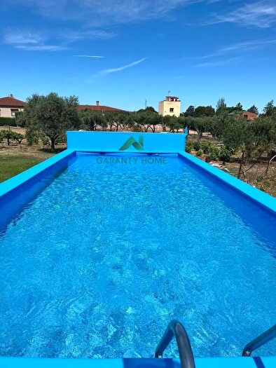 Casa en venta de 4 habitaciones, Carretera de Sevilla Los Montitos, Badajoz Capital