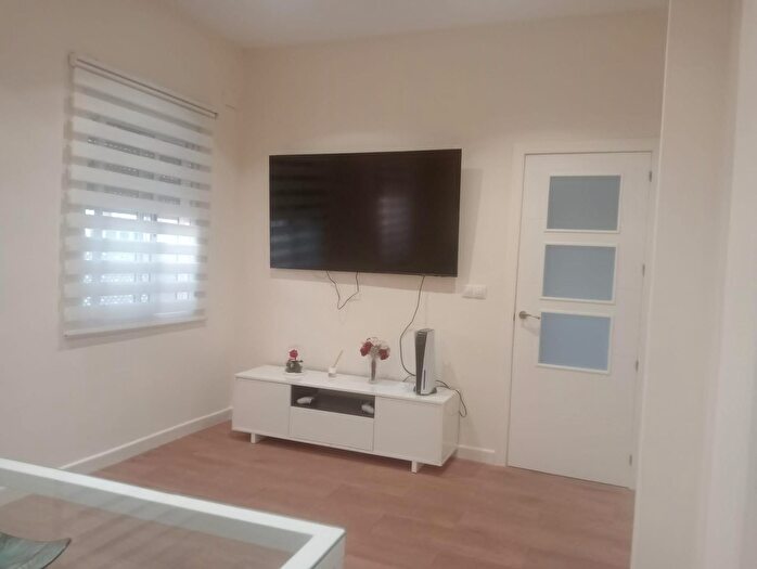 Casa en venta de 2 habitaciones, Sur, Campo de la Verdad Miraflores