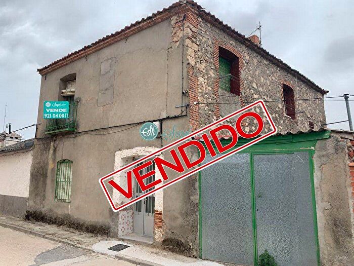 Castilla y León, Segovia: Casa en venta de 4 habitaciones