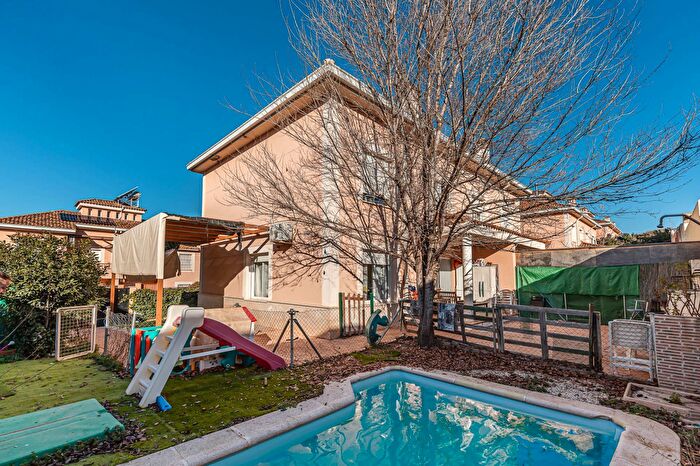 Casa en venta de 3 habitaciones: Belmonte de Tajo, Madrid