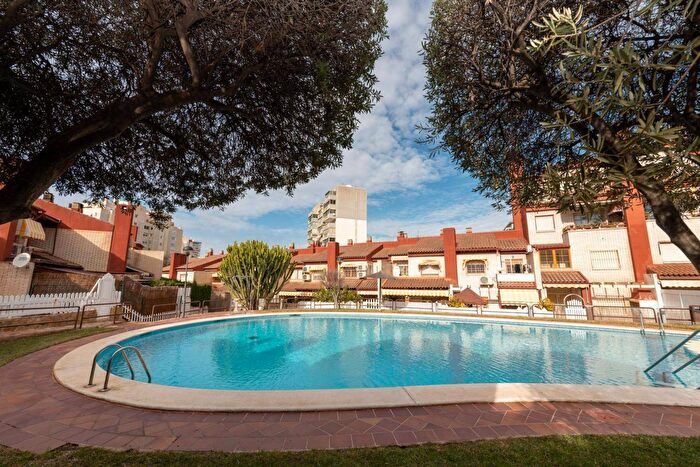 Casa en venta de 4 habitaciones: Comunitat Valenciana, Alicante