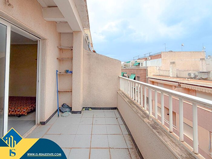 Casas en venta y pisos alquiler - 3