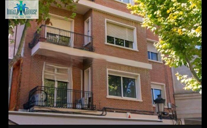 Castilla La Mancha, Albacete: Piso en venta de 4 habitaciones