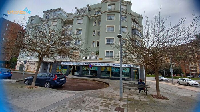 Piso en venta de 4 habitaciones: Valdepasillas La Paz Huerta Rosales, Badajoz Capital