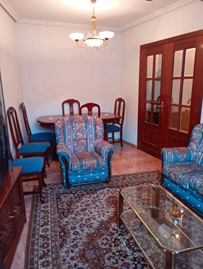 Casas en venta y pisos alquiler - 3