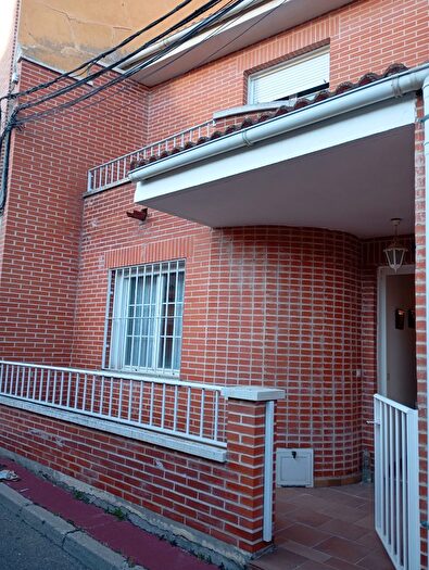 Casa de 4 habitaciones en venta en Cigales, Valladolid