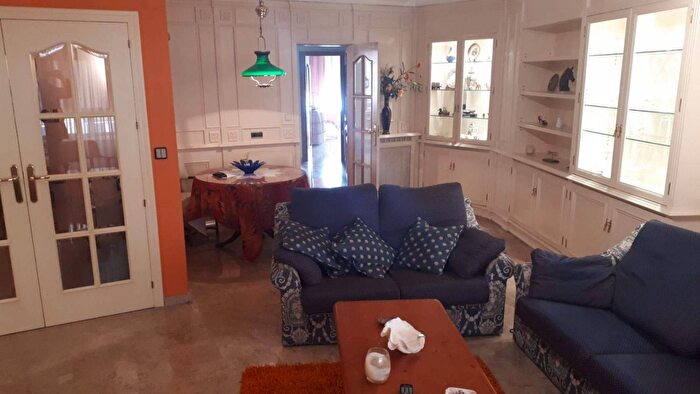 Piso de 5 habitaciones en venta en Castilla La Mancha, Albacete