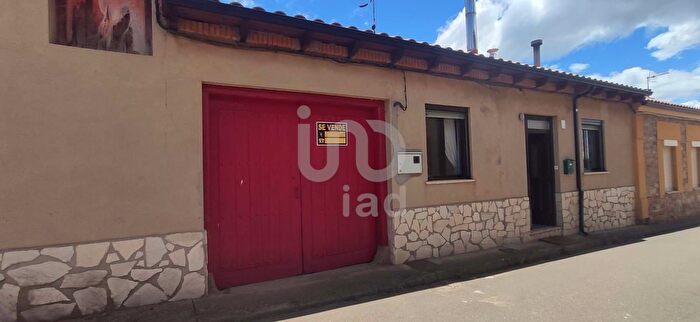 Casa en venta de 2 habitaciones, Villaobispo de Otero, León