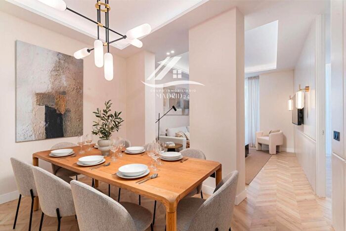 Piso en venta de 3 habitaciones: Centro, Sol