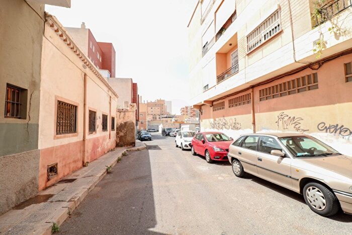Casa en venta de 3 habitaciones en Barrio Alto San Félix, Almería Capital