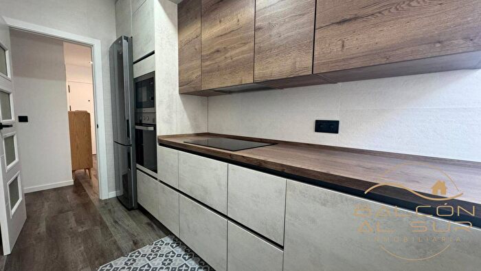 Casas en venta y pisos alquiler - 3