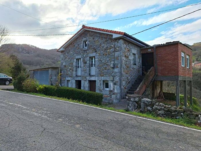 Casa en venta de 3 habitaciones: Cantabria, Cantabria
