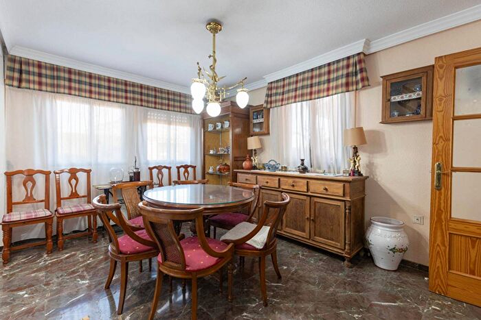 Casas en venta y pisos alquiler - 2