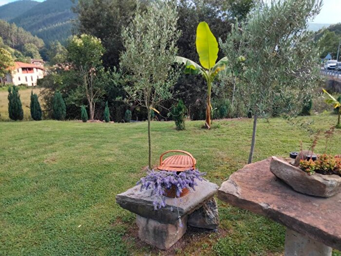 Casas en venta y pisos alquiler - 3
