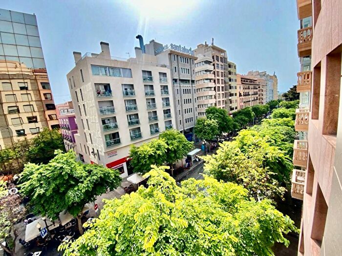 Casas en venta y pisos alquiler - 3