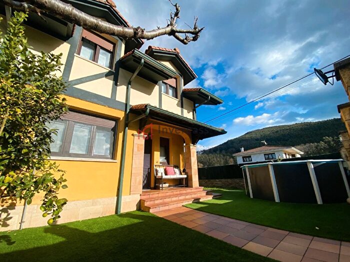 Casa de 3 habitaciones en venta en Guriezo, Cantabria