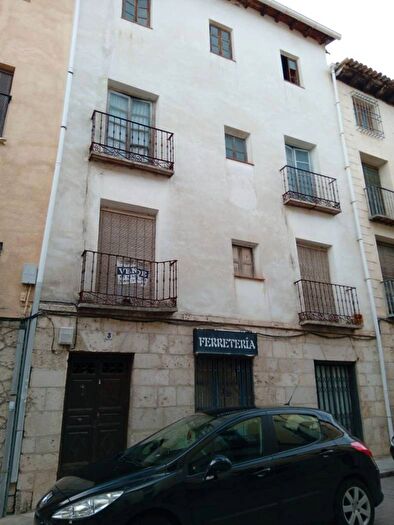 Casa en venta de 10 habitaciones en Castilla La Mancha, Guadalajara