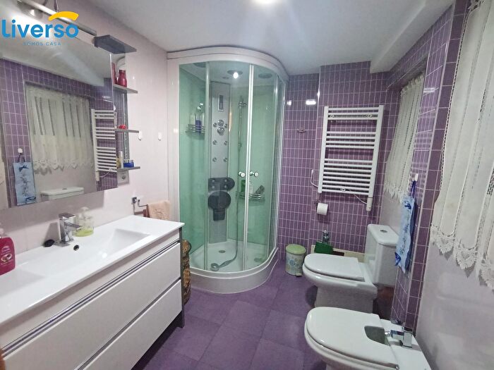 Casas en venta y pisos alquiler - 3