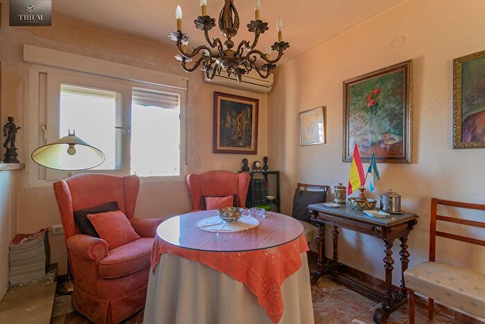 Casas en venta y pisos alquiler - 3