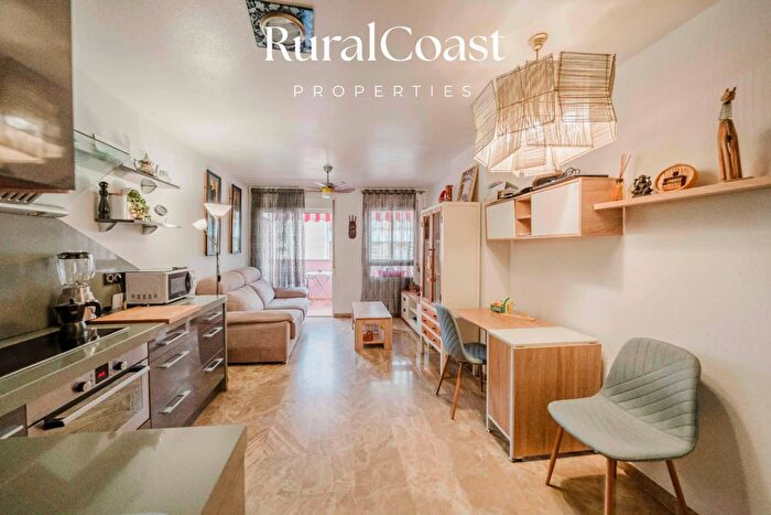 Piso de 2 habitaciones en venta en Comunitat Valenciana, Alicante