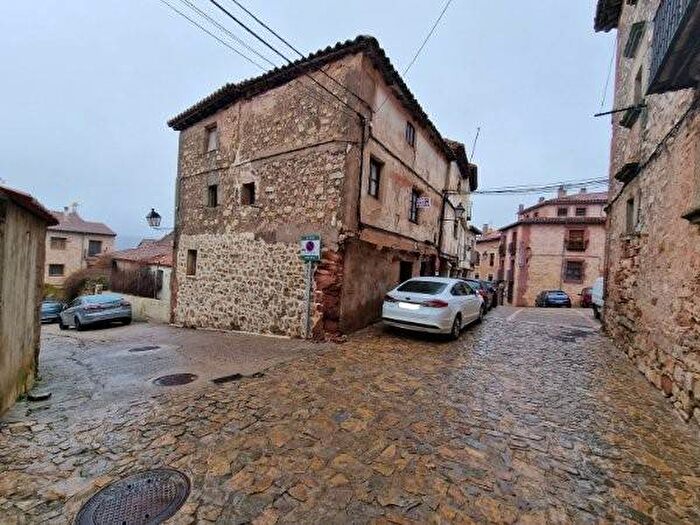 Casa de 4 habitaciones en venta en Castilla La Mancha, Guadalajara