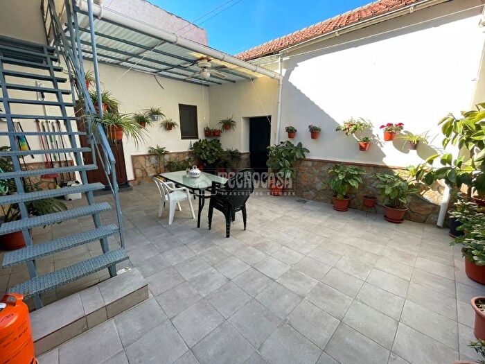 Casas en venta y pisos alquiler - 2