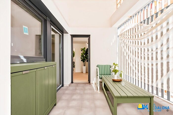 Piso en venta de 3 habitaciones en Artigues Llefià, Llefià