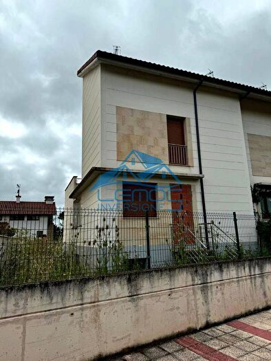 Castilla y León, León: Casa en venta de 4 habitaciones