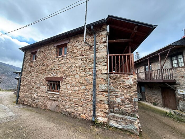 Casa en venta de 3 habitaciones en Área Rural Sur, Ponferrada