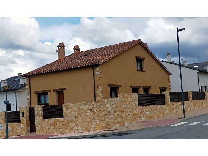 Casa en venta de 4 habitaciones, Castilla y León, Segovia