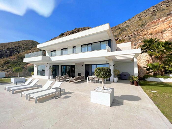Casa en venta de 4 habitaciones: Comunitat Valenciana, Alicante