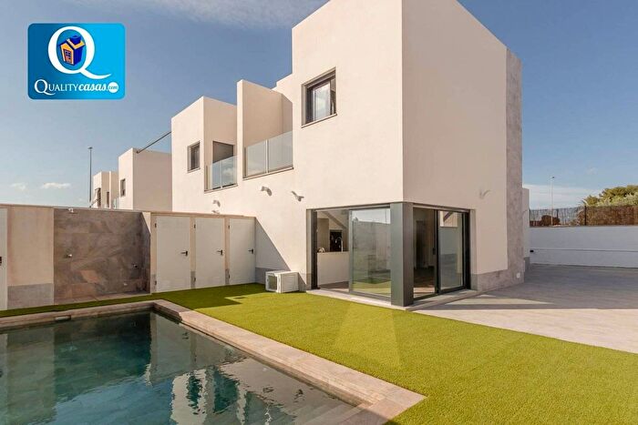 Casa en venta de 3 habitaciones, Comunitat Valenciana, Alicante