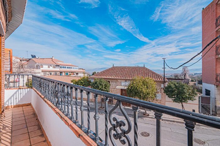 Casa en venta de 3 habitaciones: Polideportivo, Alhendín