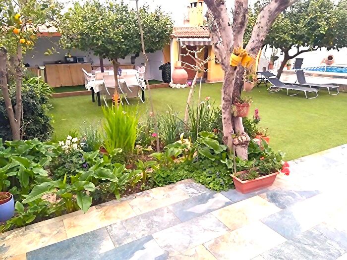 Pedanías Oeste, Albatalia: Casa en venta de 8 habitaciones