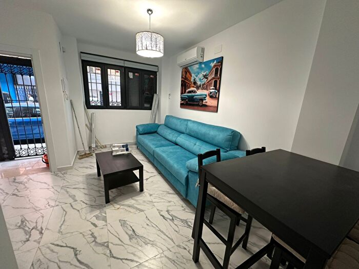 Cruz de Humilladero, Carranque Haza Cuevas: Piso en venta de 1 habitación