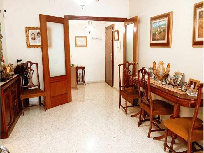 Piso de 3 habitaciones en venta en Andalucía, Sevilla