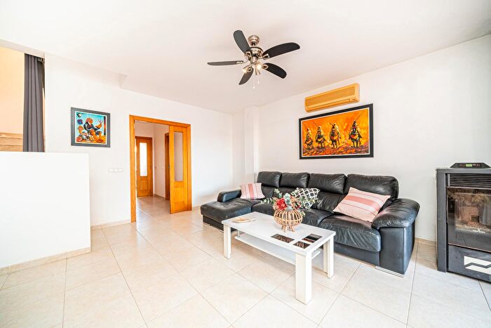 Casa en venta de 4 habitaciones: SEstanyol, Llucmajor
