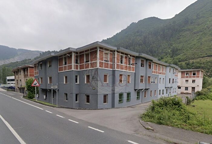 Piso de 2 habitaciones en venta en Alonsotegi, Bizkaia