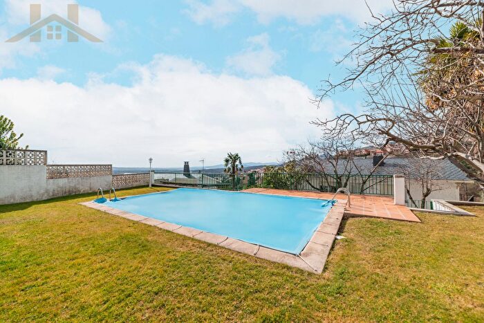 Casa en venta de 5 habitaciones: Miraflores de la Sierra, Madrid
