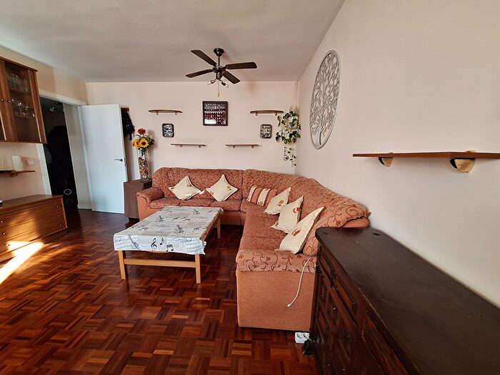Piso en venta de 3 habitaciones en Usera, Orcasur de Octubre