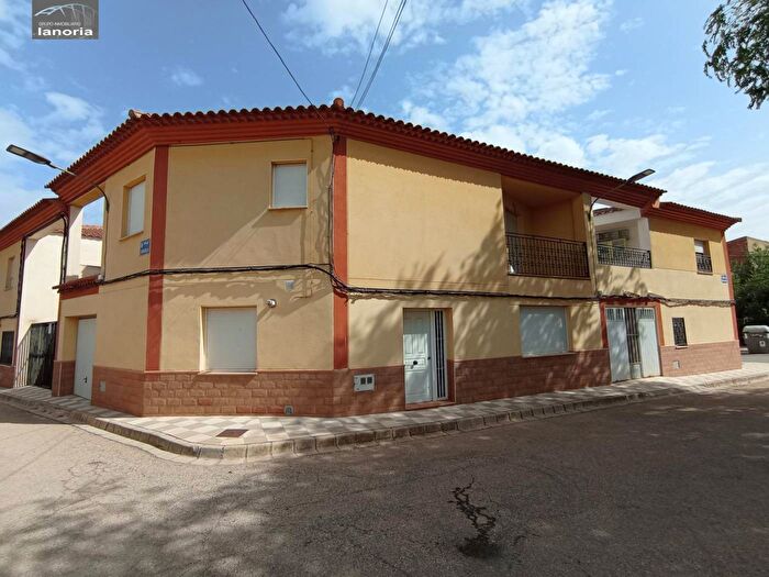 Casa en venta de 3 habitaciones en Castilla La Mancha, Albacete