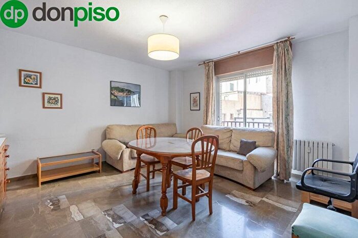 Piso de 3 habitaciones en venta en Andalucía, Granada