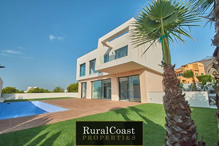 Casa en venta de 5 habitaciones en Comunitat Valenciana, Alicante