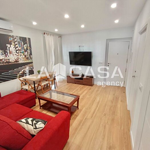 Piso en venta de 3 habitaciones, Macarena, Cruz Roja