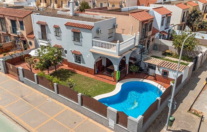 Casa en alquiler de 4 habitaciones: Santuario La Laguna, Chipiona