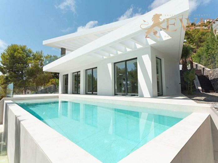 Casa en venta de 4 habitaciones en Comunitat Valenciana, Alicante
