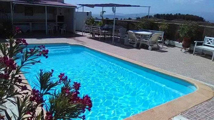 Casa en venta de 4 habitaciones: Andalucía, Granada