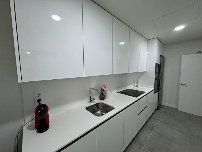 Piso en venta de 4 habitaciones, Este, Limonar