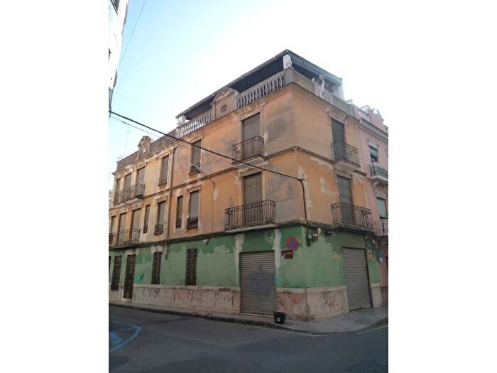 Casas en venta y pisos alquiler - 3