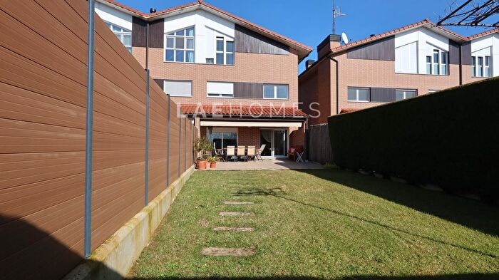 Casa en venta de 4 habitaciones: Iza Itza, Navarra